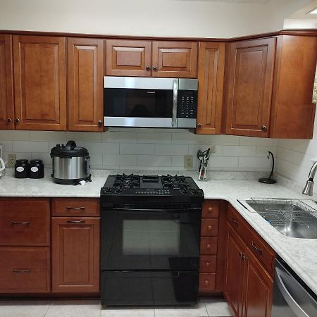 The Kind House Hosting, Low Monthly Rates, Traveling Nurses, Fletc, & Travelers! Brunswick Eksteriør billede